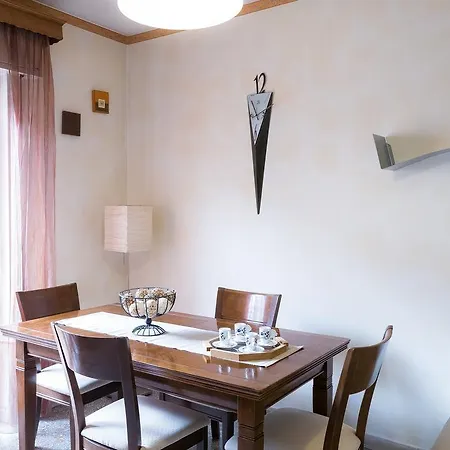 Апартаменты Prati Dei Papa Halldis Apartment