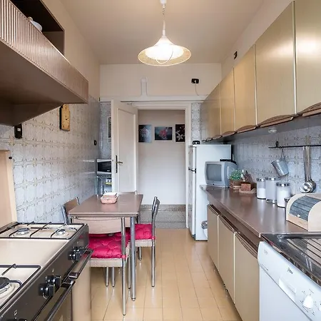 Prati Dei Papa Halldis Apartment Апартаменты