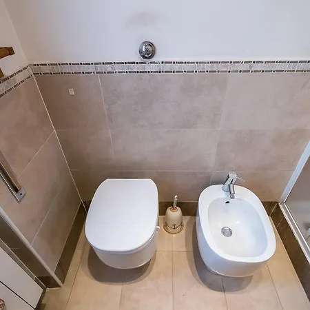Апартаменты Prati Dei Papa Halldis Apartment *