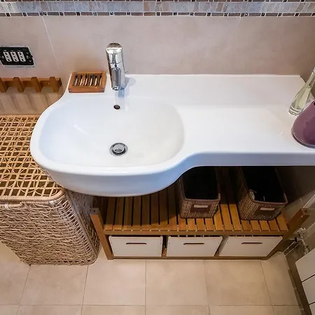 Prati Dei Papa Halldis Apartment