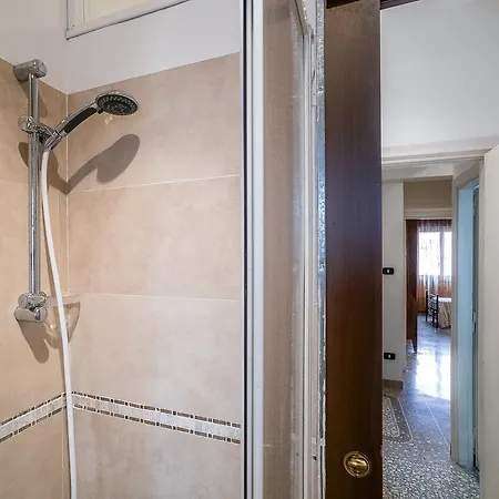 Prati Dei Papa Halldis Apartment Апартаменты Рим