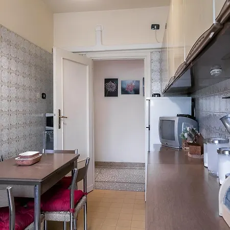 Prati Dei Papa Halldis Apartment *